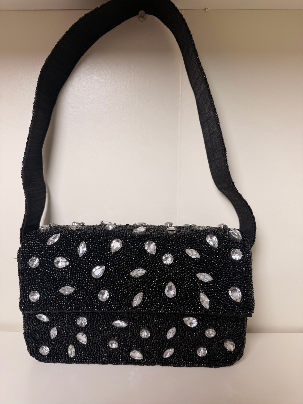 Beaded shoulder Bag Black Embellish